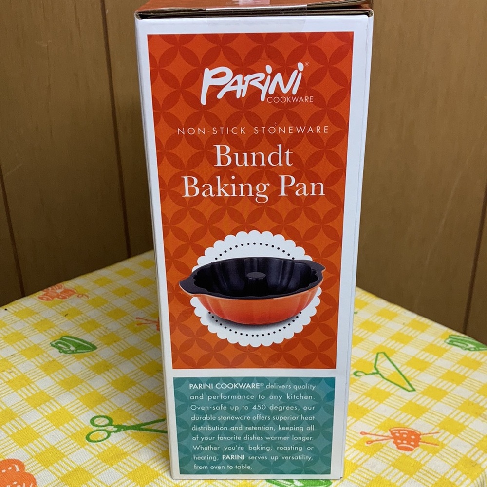 Parini Non Stick Stoneware Bundt Baking Pan - Picture 2 of 5